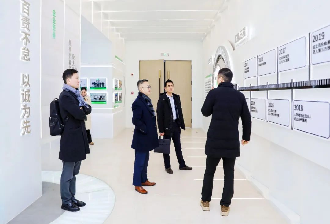 1739266036137651FI72.jpg 38d45805600060ecb9e87f206abc359b.jpg