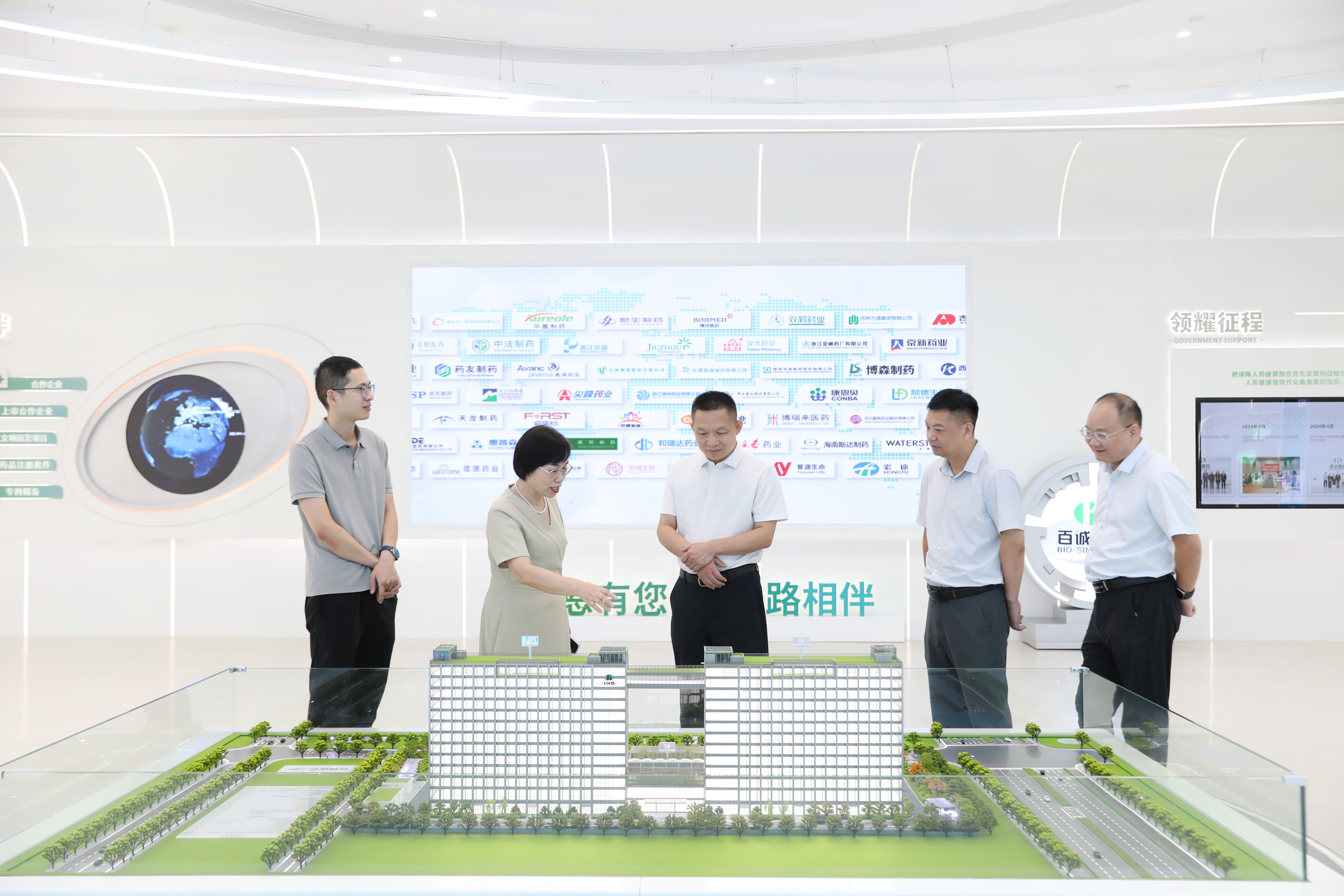 1760145119797558ER4v.jpg 1-2Z5A2559.jpg